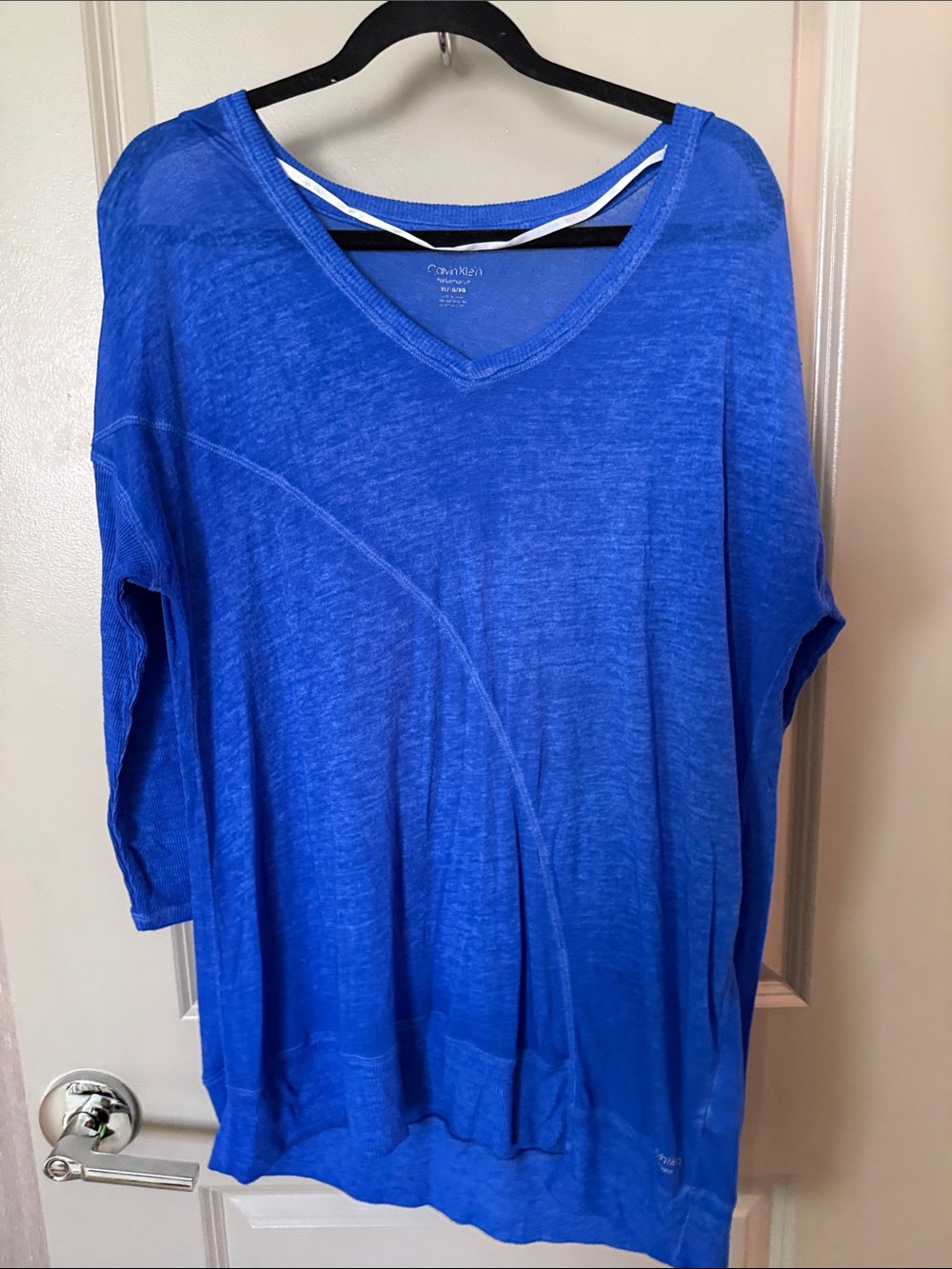 Calvin Klein performance XL Women's Royal Blue V-Neck Pullover Top